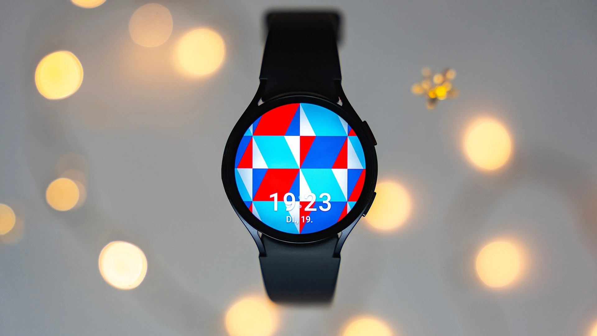صفحه نمایش ساعت هوشمند Samsung Galaxy Watch 6