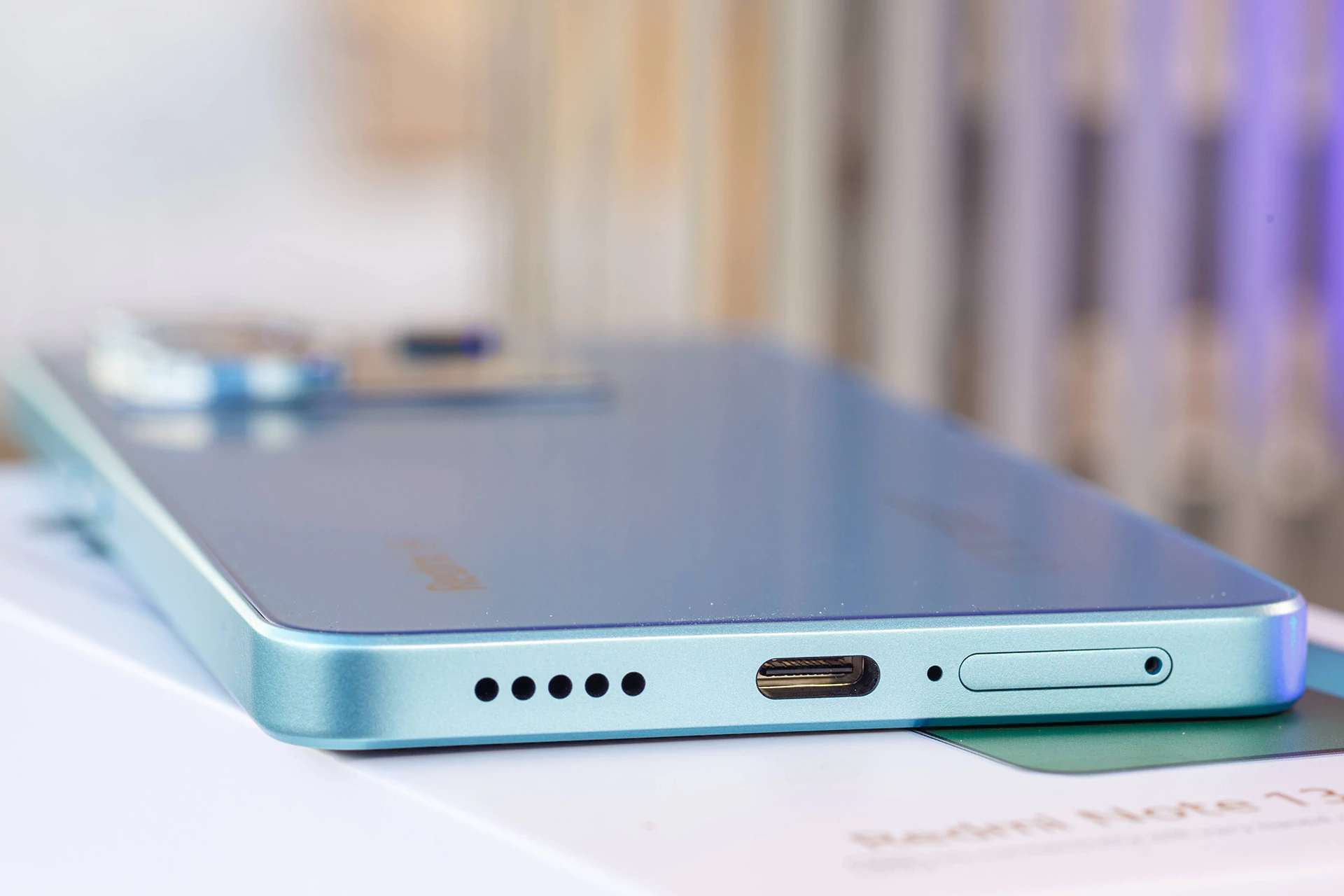 لبه پایین گوشی Redmi Note 13 Pro 5G