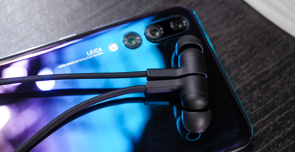 طول عمر باتری هدفون Huawei FreeLace