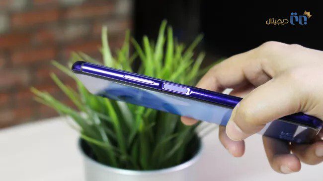 نقد و بررسی هواوی Nova 5T از کنارهها