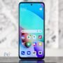 شیائومی Redmi 10 با صفحه نمایش روشن روی میز