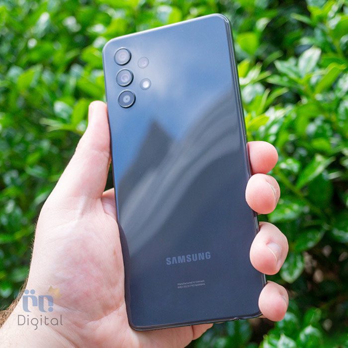 سامسونگ Galaxy M32 5G مشکی در دست