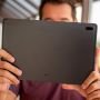 سامسونگ Galaxy Tab S7 FE مشکی در دست