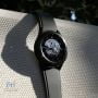 سامسونگ Galaxy Watch 4 Classic مشکی روی صندلی