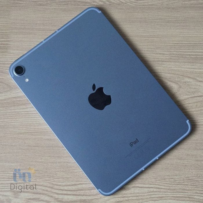 اپل iPad Mini 2021 خاکستری روی زمین