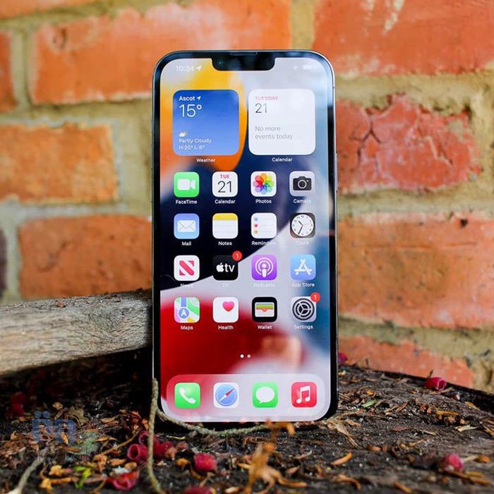 اپل iPhone 13 Pro با صفحه نمایش روشن