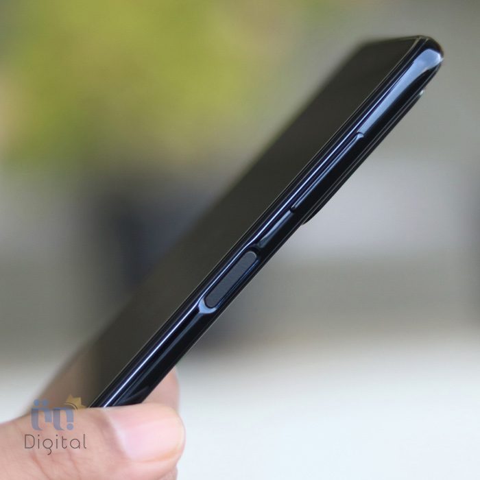 سامسونگ Galaxy M52 5G مشکی در دست