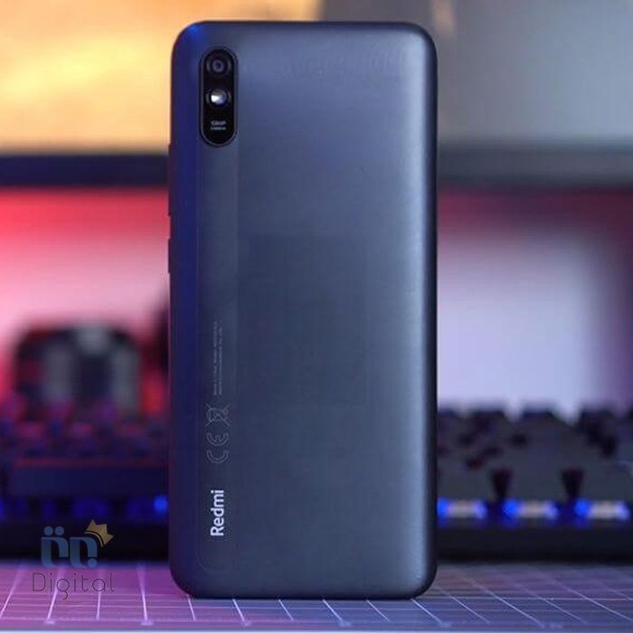 شیائومی Redmi 9i Sport مشکی ایستاده از پشت