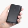 پاوربانک انکر PowerCore Speed 10000 در دست