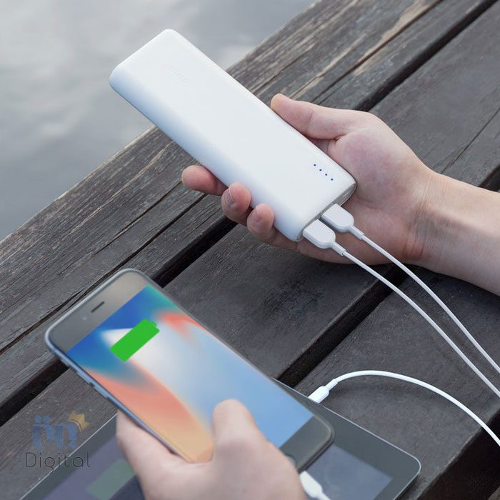 قیمت پاور بانک Anker PowerCore 20100 سفید و شارژ گوشی با آن