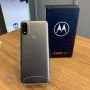 گوشی Moto E20 و جعبه آن