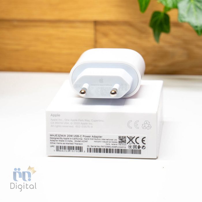 َA2347 charger with box