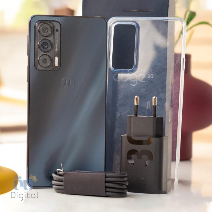 آنباکسینگ گوشی Motorola اج 20