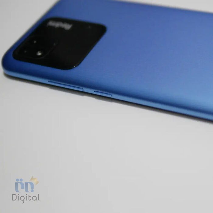 نمایی از قسمت راست فریم گوشی redmi 10A
