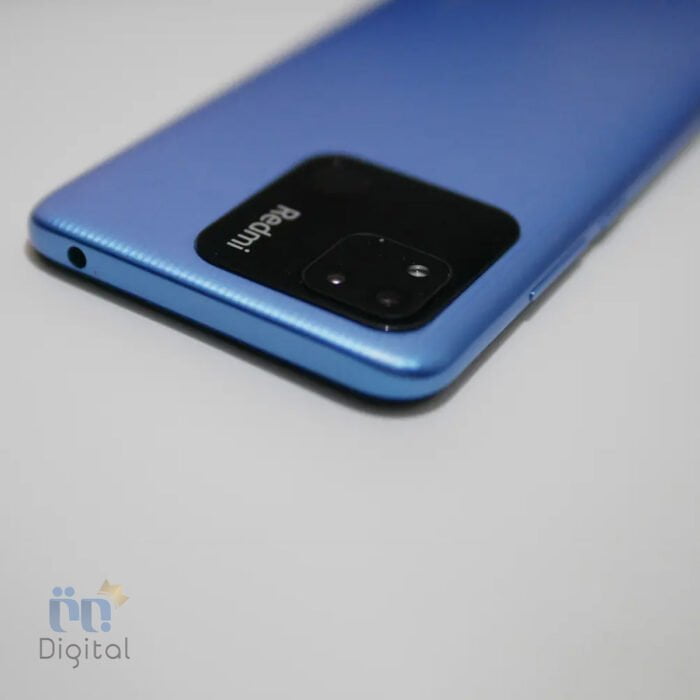 نمایی از بالای فریم گوشی redmi 10A