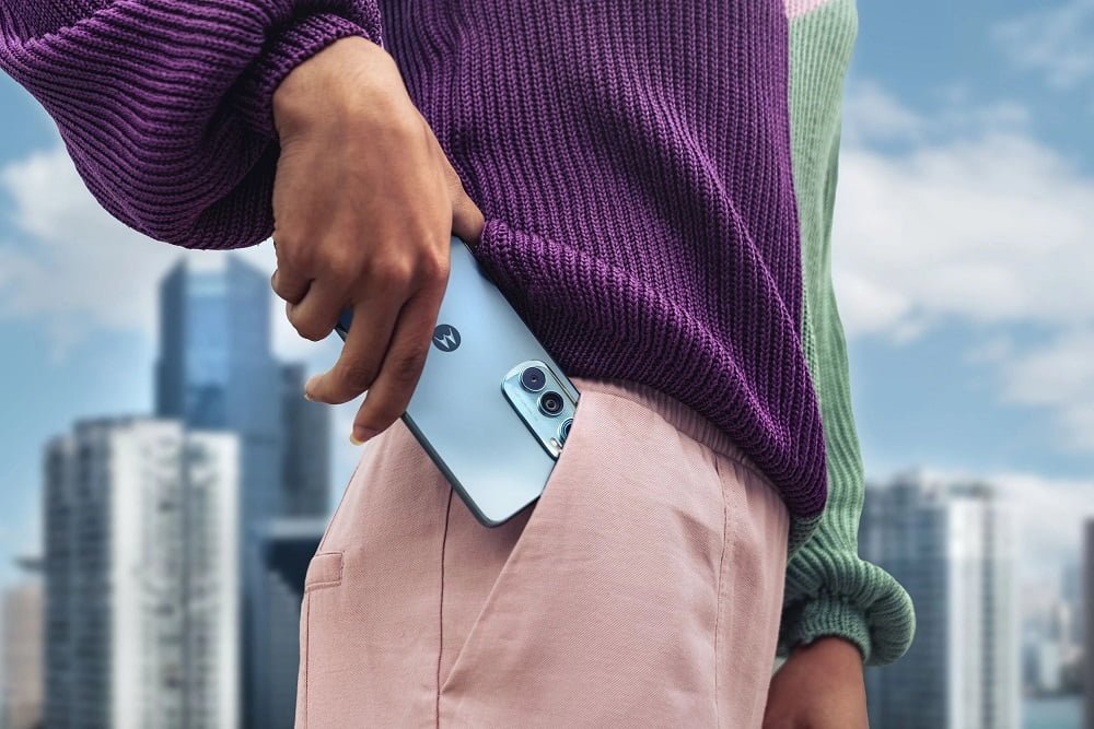 رنگ Aurora Green موتورولا Edge 30