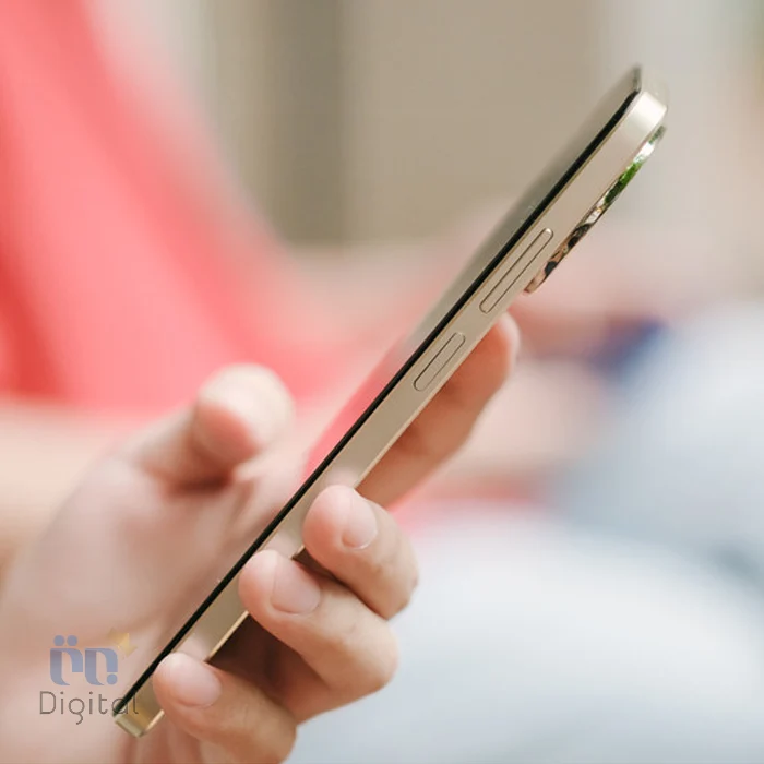 گوشی ریلمی ۱۱ 4G در دست