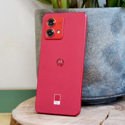 بررسی موتو G84 موتورولا - Motorola Moto G84