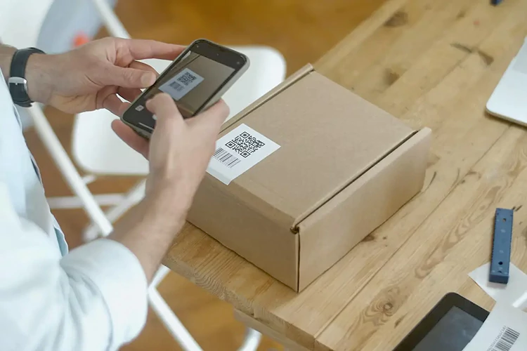 حل مشکل اسکن کد QR - اسکن کد QR از روی جعبه با گوشی هوشمند