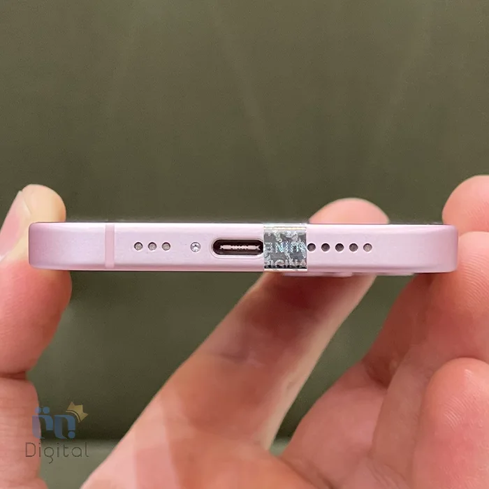 گوشی موبایل اپل مدل iPhone 15 ch/a دو سیم کارت حافظه ۱۲۸- نمای لبه پایین