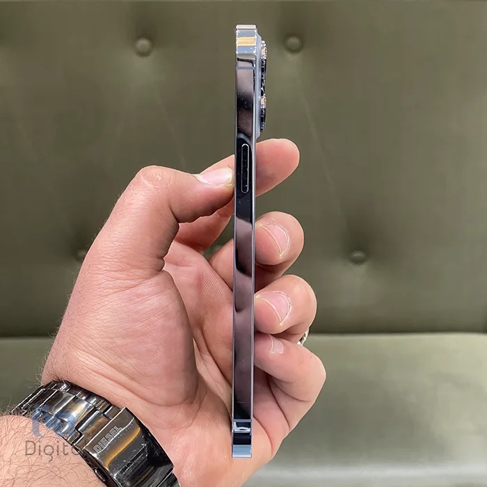 لبه سمت راست گوشی موبایل اپل مدل iPhone 13 promax zaa دو سیم کارت حافظه ۲۵۶