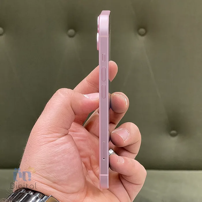 گوشی موبایل اپل مدل iPhone 15 ch/a دو سیم کارت حافظه ۱۲۸- نمای لبه کنار