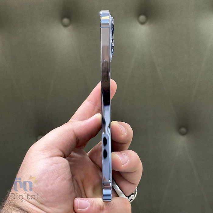 نمای لبه کناری گوشی کارکرده iPhone 13 Pro Max ZAA