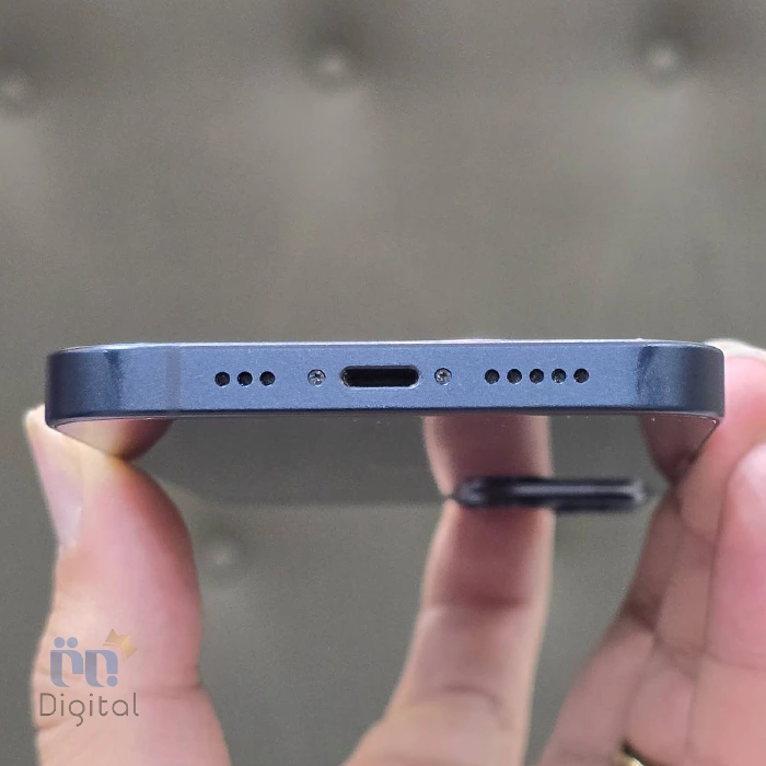 خرید گوشی کارکرده iPhone 13 HN/A تک سیم کارت حافظه ۱۲۸ گیگابایت - نمای کناره پایین