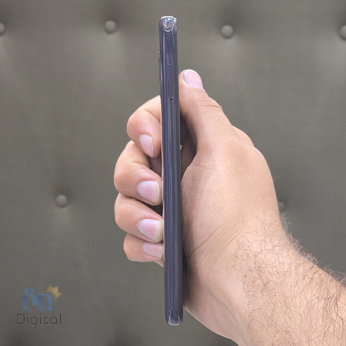 عکس لبه سمت چپ Redmi 8