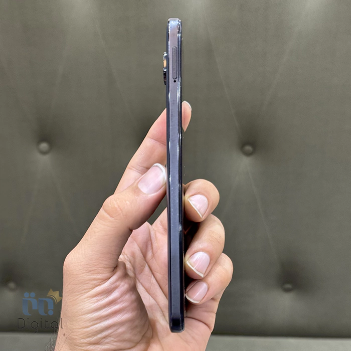 نمای کناری گوشی کارکرده Redmi Note 11S