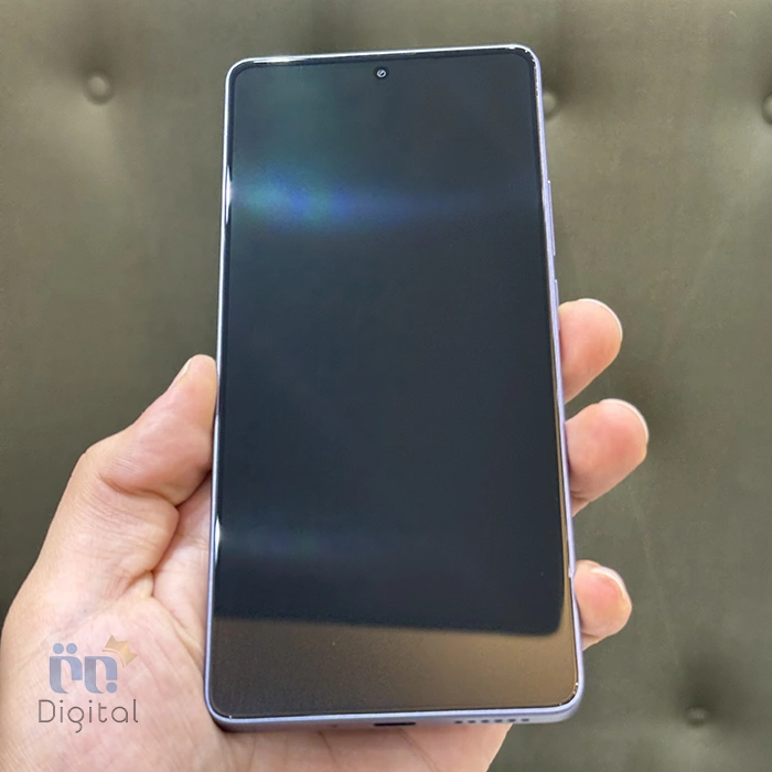 نمای روبرویی Poco M6 Pro حافظه 512 گیگابایت با رم 12 گیگابایت