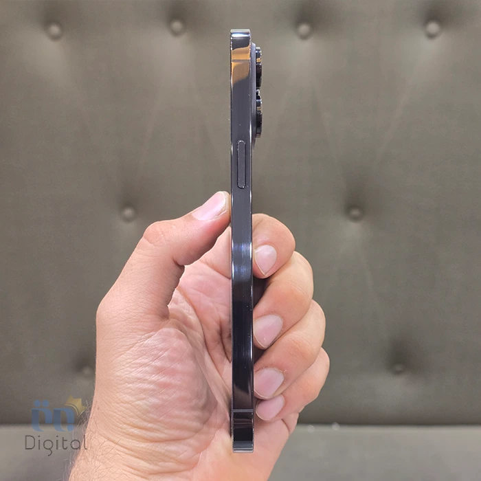 گوشی موبایل اپل مدل iPhone 14 Pro Max ZAA دو سیم کارت حافظه ۲۵۶ گیگابایت – کارکرده | نمای راست