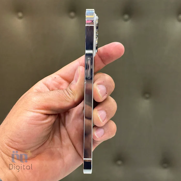 گوشی موبایل اپل مدل iPhone 13 Pro ZAA دو سیم کارت حافظه ۲۵۶ گیگابایت – کارکرده | نمای راست