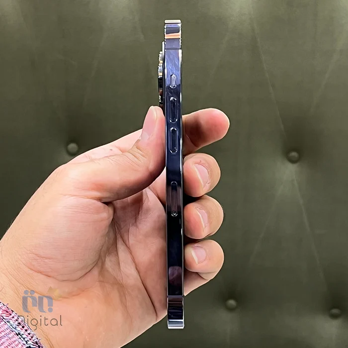 گوشی موبایل اپل مدل iPhone 14 Pro CHA دو سیم کارت حافظه ۲۵۶ گیگابایت – کارکرده |‌ نمای چپ
