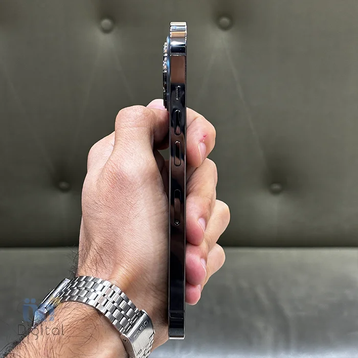 گوشی موبایل اپل مدل iPhone 13 Pro ZDA تک سیم کارت حافظه ۲۵۶ گیگابایت – کارکرده | نمای چپ