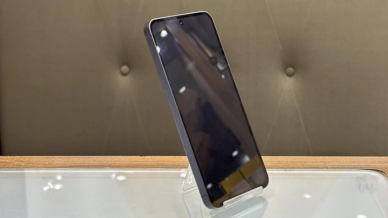 گوشی موبایل سامسونگ مدل گلکسی S24 FE 5G حافظه ۲۵۶ گیگابایت با رم ۸ گیگابایت – کارکرده