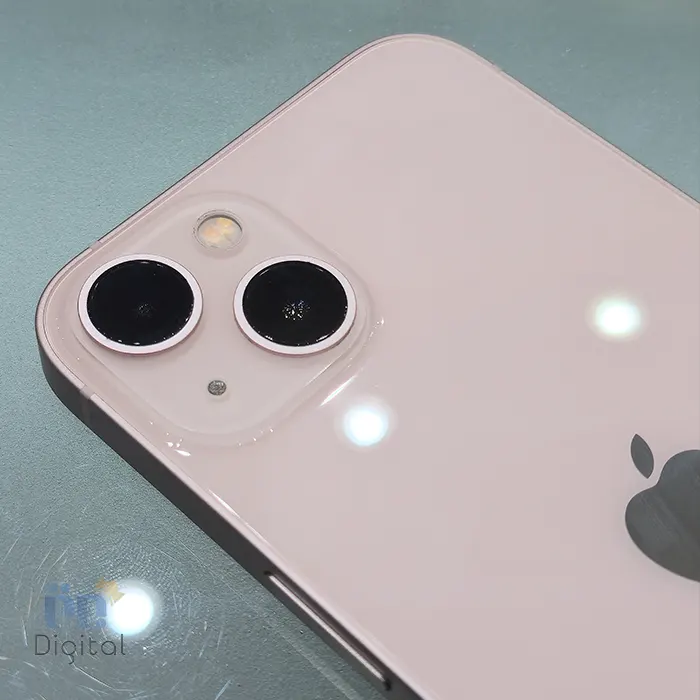 گوشی موبایل اپل مدل iPhone 13 CHA دو سیم کارت حافظه ۱۲۸ گیگابایت – کارکرده |‌نمای پشت و دوربین