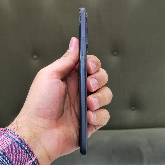گوشی موبایل شیائومی مدل Redmi Note 11 حافظه ۱۲۸ گیگابایت با رم ۶ گیگابایت – کارکرده | نمای راست
