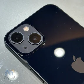 گوشی موبایل اپل مدل iPhone 13 CHA دو سیم کارت حافظه ۱۲۸ گیگابایت – کارکرده | نمای پشت و دوربین