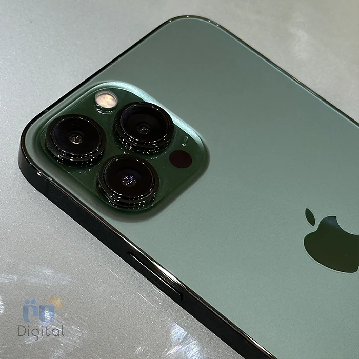 گوشی موبایل اپل مدل iPhone 13 Pro Max ZAA دو سیم کارت حافظه ۲۵۶ گیگابایت – کارکرده | نمای پشت و دوربین