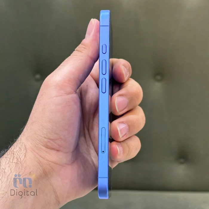 گوشی موبایل اپل مدل iPhone 16 CHA دو سیم کارت حافظه ۱۲۸ گیگابایت – در حد نو | نمای چپ