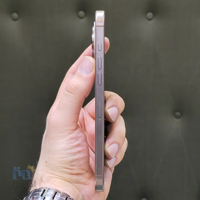 گوشی موبایل اپل مدل iPhone 16 Pro Max ZAA دو سیم کارت حافظه ۲۵۶ گیگابایت – در حد نو |‌نمای چپ