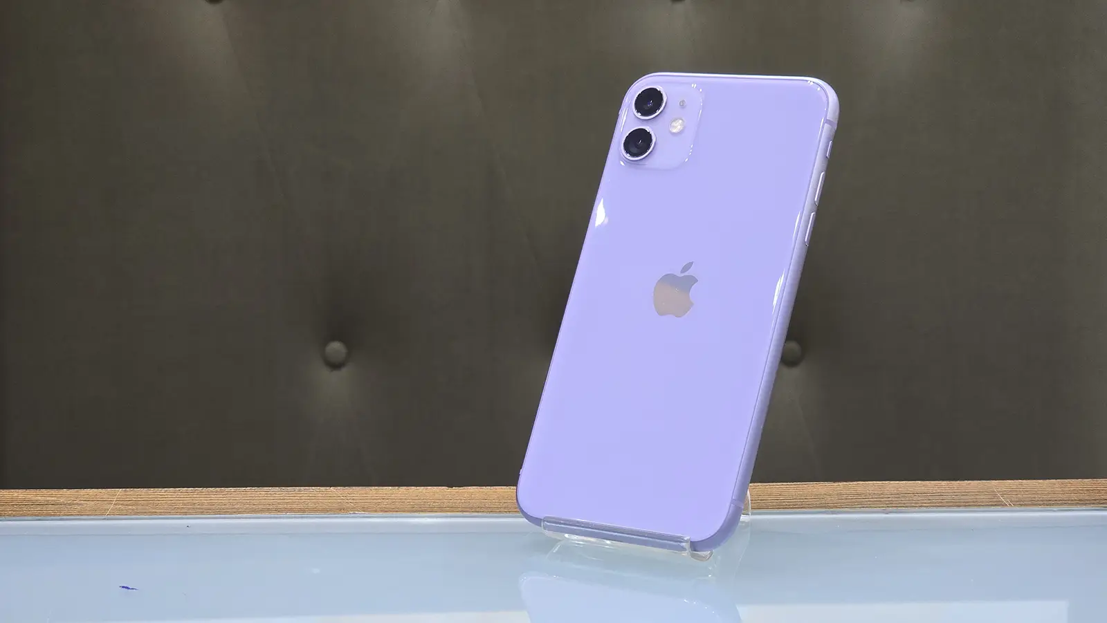 گوشی موبایل اپل مدل iPhone 11 CHA دو سیم کارت حافظه ۱۲۸ گیگابایت – کارکرده