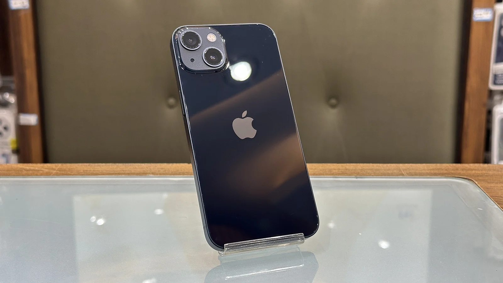 گوشی موبایل اپل مدل iPhone 13 CHA دو سیم کارت حافظه ۱۲۸ گیگابایت – کارکرده