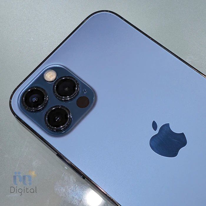 گوشی موبایل اپل مدل iPhone 12 Pro ZAA دو سیم کارت حافظه ۲۵۶ گیگابایت – کارکرده | نمای پشت و دوربین