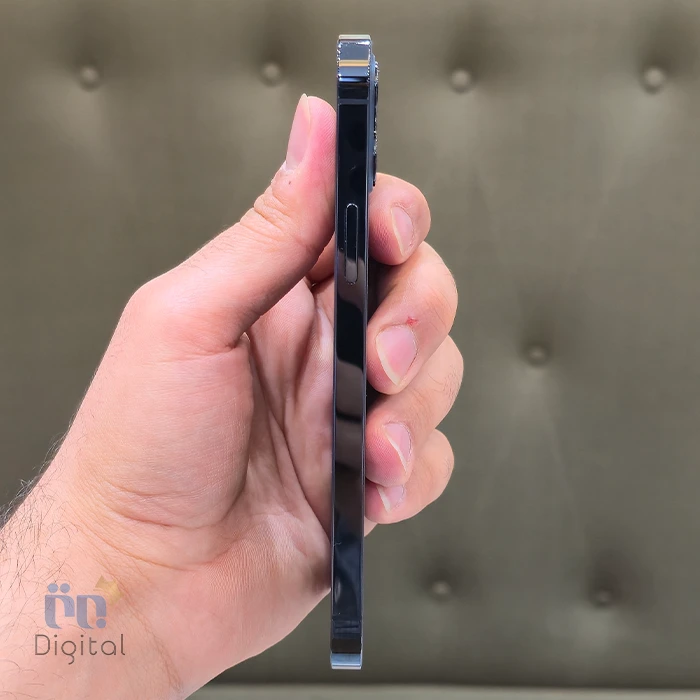 گوشی موبایل اپل مدل iPhone 12 Pro ZAA دو سیم کارت حافظه ۲۵۶ گیگابایت – کارکرده | نمای راست