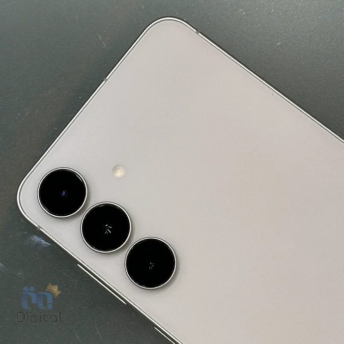 گوشی موبایل سامسونگ مدل گلکسی S25 FE 5G حافظه ۲۵۶ گیگابایت با رم ۸ گیگابایت – در حد نو | نمای پشت و دوربین