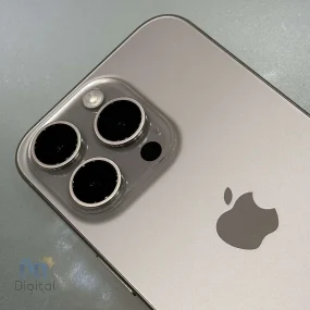 گوشی موبایل اپل مدل iPhone 15 Pro AAA تک سیم کارت حافظه ۲۵۶ گیگابایت – در حد نو |‌ نمای پشت و دوربین