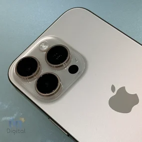 گوشی موبایل اپل مدل iPhone 16 Pro ZAA دو سیم کارت حافظه ۲۵۶ گیگابایت – در حد نو | نمای پشت و دوربین