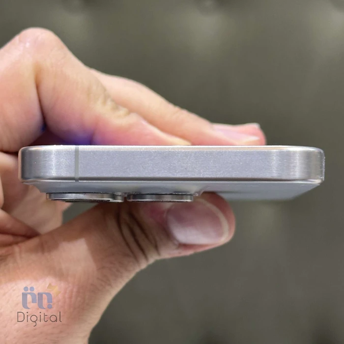 گوشی موبایل اپل مدل iPhone 15 Pro AAA تک سیم کارت حافظه ۲۵۶ گیگابایت – در حد نو |‌ نمای بالا